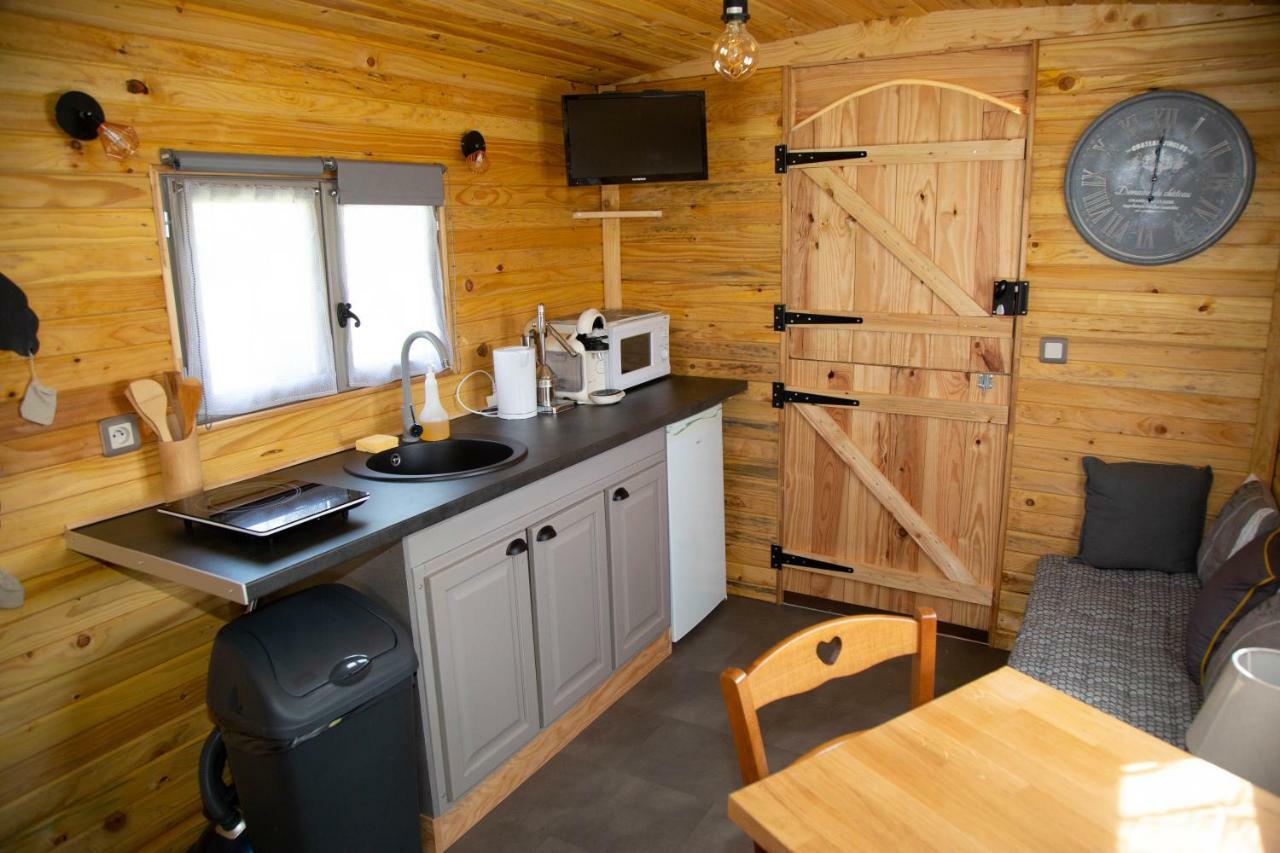 La Maison Du Bonheur Roulotte Guest House Saint-Ouen-sous-Bailly Екстериор снимка